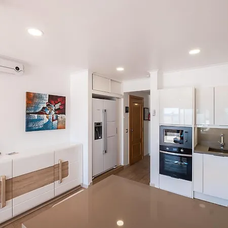 #044 1br Rossio Central&practical Appartamento